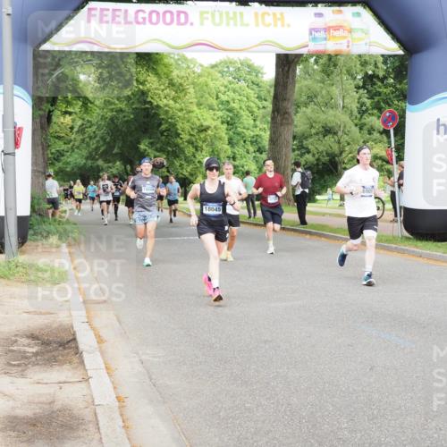 29.06.2025 - hella hamburg halbmarathon MichiJ http://msf.ph/oto/8259236 29.06.2025 10:29:43 Zwischen KM18-KM19 1136, 2675, 4380, 6901, 9358, 9885, 10978, 12365, 14555, 15164, 16816, 17182, 18045, 18399 meine-sportfotos.de