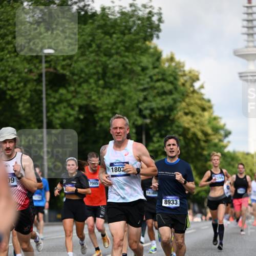 29.06.2025 - hella hamburg halbmarathon Dr. Thomas Lammeyer http://msf.ph/oto/8259276 29.06.2025 09:52:01 Kennedybrücke 1290, 1505, 1710, 2399, 3480, 4359, 4381, 5307, 5554, 5709, 6993, 7152, 7154, 8121, 8571, 8933, 9403, 10404, 10852 meine-sportfotos.de