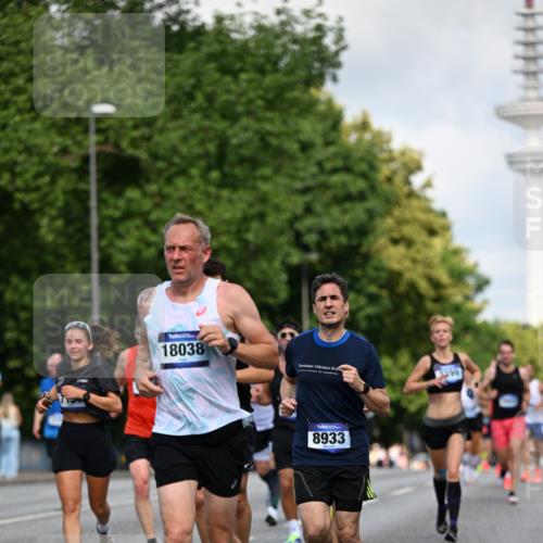 29.06.2025 - hella hamburg halbmarathon Dr. Thomas Lammeyer http://msf.ph/oto/8259438 29.06.2025 09:52:02 Kennedybrücke 1290, 1505, 1710, 2262, 2399, 3480, 4359, 4381, 5307, 5554, 5709, 6993, 7152, 7154, 8121, 8571, 8933, 9403, 10404, 10852 meine-sportfotos.de