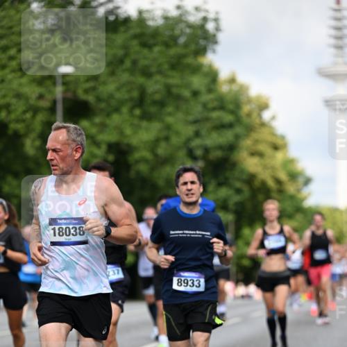 29.06.2025 - hella hamburg halbmarathon Dr. Thomas Lammeyer http://msf.ph/oto/8259543 29.06.2025 09:52:02 Kennedybrücke 1290, 1505, 1710, 2262, 2399, 3480, 4359, 4381, 5307, 5554, 5709, 6993, 7152, 7154, 8121, 8571, 8933, 9403, 10404, 10852 meine-sportfotos.de
