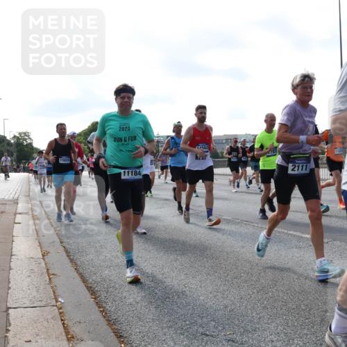 29.06.2025 - hella hamburg halbmarathon Lena Gebhardt http://msf.ph/oto/8259563 29.06.2025 09:57:01 Lombardsbrücke 1327, 1381, 1442, 1460, 1496, 1537, 1628, 1657, 1783, 1833, 1877, 2013, 2025, 2058, 2074, 2111, 2208, 2340, 2378, 2396, 2595, 2814, 2839, 2869, 2878, 3093, 3310, 3575, 3652, 3791, 4065, 4377, 4404, 4635, 4711, 4726, 4770, 4897, 5008, 5013, 5021, 5169, 5194, 5319, 5744, 5839, 6033, 6286, 6377, 6561, 6562, 6631, 6720, 7176, 7177, 7259, 7475, 7918, 8112, 8261, 8313, 8361, 8572, 8587, 8618, 8651, 8661, 8710, 8813, 8863, 8921, 8930, 9060, 9082, 9316, 9497, 9597, 9638 meine-sportfotos.de
