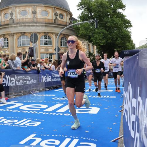 29.06.2025 - hella hamburg halbmarathon Strokosch-Dieckow http://msf.ph/oto/8259634 29.06.2025 10:43:06 Ziel 1675, 4229, 6721, 7026, 7093, 7451, 8218, 9364, 9833, 10251, 10469, 11177, 12153, 12657, 12723, 12776, 12839, 15255, 15706, 17177, 18304, 19038 meine-sportfotos.de