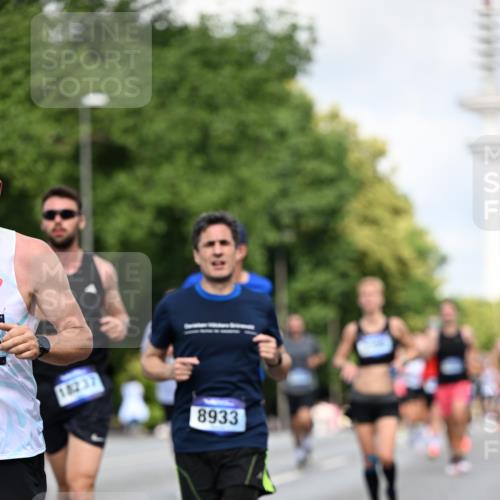 29.06.2025 - hella hamburg halbmarathon Dr. Thomas Lammeyer http://msf.ph/oto/8259693 29.06.2025 09:52:03 Kennedybrücke 1290, 1505, 1710, 2262, 2399, 3480, 4062, 4359, 4381, 5003, 5307, 5554, 5709, 6993, 7152, 7154, 8121, 8571, 8933, 9403, 10404, 10852 meine-sportfotos.de
