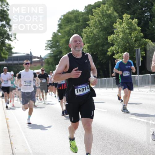 29.06.2025 - hella hamburg halbmarathon Jannik Wohlers http://msf.ph/oto/8259703 29.06.2025 09:58:03 Lombardsbrücke 1190, 1285, 1815, 2029, 2034, 2518, 2656, 3041, 3097, 3819, 3859, 4152, 4903, 5093, 5259, 5378, 5721, 5894, 6272, 6433, 6592, 6897, 7856, 7896, 8154, 8311, 8393, 8590, 8825, 9012, 9057, 9562, 9656, 10084, 11214, 11870, 12632, 12633, 12735, 12761, 13033, 13470, 13536, 14266, 14323, 14365, 14626, 14678, 14805, 14845, 15389, 15523, 15914, 16176, 16213, 16409, 16653, 16830, 16879, 16924, 17348, 18551, 18799, 18810, 18867, 19244 meine-sportfotos.de