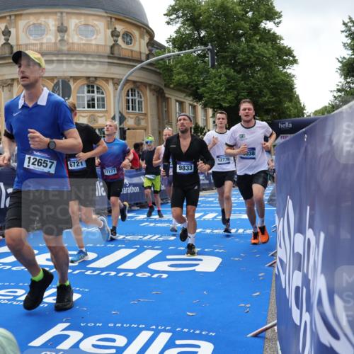 29.06.2025 - hella hamburg halbmarathon Strokosch-Dieckow http://msf.ph/oto/8259709 29.06.2025 10:43:07 Ziel 1675, 4229, 6721, 7026, 7093, 7451, 9833, 10251, 10469, 11177, 12153, 12657, 12723, 12776, 12839, 15255, 15706, 17177, 18304, 19038 meine-sportfotos.de
