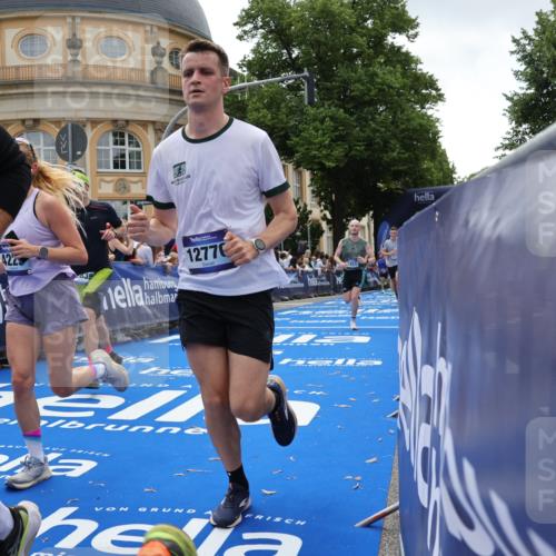 29.06.2025 - hella hamburg halbmarathon Strokosch-Dieckow http://msf.ph/oto/8259827 29.06.2025 10:43:08 Ziel 1675, 4229, 6721, 7026, 7093, 7451, 9833, 10251, 10469, 11177, 12153, 12657, 12723, 12776, 12839, 15255, 15706, 16314, 17177, 18304, 19038 meine-sportfotos.de