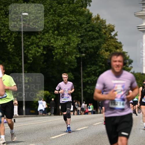 29.06.2025 - hella hamburg halbmarathon Dr. Thomas Lammeyer http://msf.ph/oto/8259856 29.06.2025 10:14:38 Kennedybrücke 1052, 1186, 1548, 1781, 5182, 5653, 5806, 7058, 8561, 8685, 9150, 9829 meine-sportfotos.de