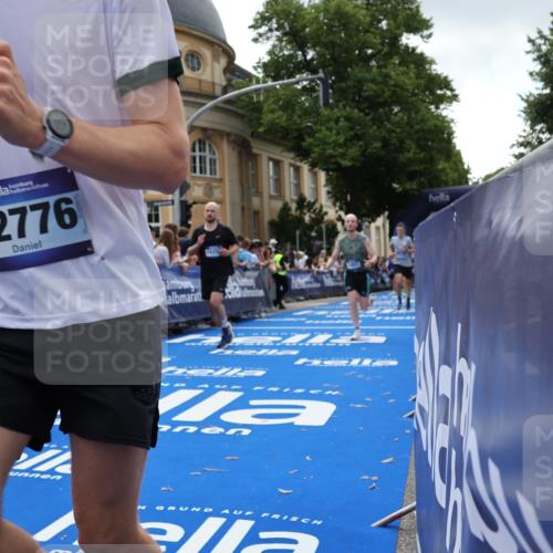 29.06.2025 - hella hamburg halbmarathon Strokosch-Dieckow http://msf.ph/oto/8259861 29.06.2025 10:43:08 Ziel 1675, 4229, 6721, 7026, 7093, 7451, 9833, 10251, 10469, 11177, 12153, 12657, 12723, 12776, 12839, 15255, 15706, 16314, 17177, 18304, 19038 meine-sportfotos.de