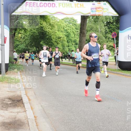 29.06.2025 - hella hamburg halbmarathon MichiJ http://msf.ph/oto/8259884 29.06.2025 10:29:47 Zwischen KM18-KM19 1136, 2675, 5410, 6901, 9659, 9755, 14661, 14820, 17182, 18045, 18049 meine-sportfotos.de