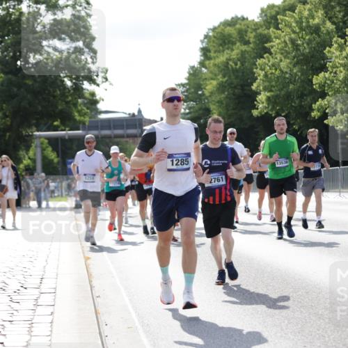 29.06.2025 - hella hamburg halbmarathon Jannik Wohlers http://msf.ph/oto/8259891 29.06.2025 09:58:04 Lombardsbrücke 1190, 1285, 1815, 2029, 2034, 2518, 2656, 3041, 3097, 3819, 3859, 4152, 4903, 5093, 5259, 5378, 5721, 5894, 6272, 6433, 6592, 6759, 6877, 6897, 7856, 7896, 8154, 8311, 8393, 8590, 8825, 9012, 9057, 9562, 9656, 10084, 11214, 11870, 12483, 12632, 12633, 12735, 12761, 13470, 13536, 14266, 14323, 14365, 14626, 14678, 14805, 14845, 15389, 15523, 15914, 16176, 16213, 16409, 16653, 16830, 16879, 16924, 17348, 18551, 18799, 18867, 19244 meine-sportfotos.de