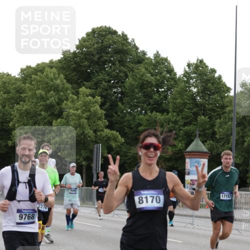 29.06.2025 - hella hamburg halbmarathon Jannik Wohlers http://msf.ph/oto/8259978 29.06.2025 10:32:33 Lombardsbrücke 1078, 1237, 1324, 1732, 2276, 2959, 3391, 3422, 3708, 3753, 3871, 4030, 4096, 4555, 4650, 5110, 6040, 6861, 7387, 7982, 8170, 8839, 9034, 9143, 9471, 9542, 9768, 11260, 11756, 12423, 12424, 12508, 12907, 13789, 14305, 14347, 14743, 15951, 15957, 16502, 16702, 17102, 17157, 17317, 17417, 17508, 17664, 18191, 18409, 18502, 19156, 19213 meine-sportfotos.de