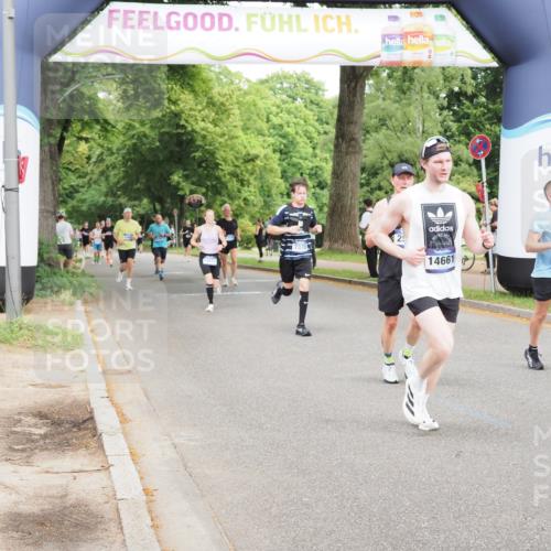 29.06.2025 - hella hamburg halbmarathon MichiJ http://msf.ph/oto/8260139 29.06.2025 10:29:49 Zwischen KM18-KM19 1136, 2579, 5410, 6901, 7378, 9659, 9755, 14661, 14820, 17182, 18045, 18049, 18442 meine-sportfotos.de