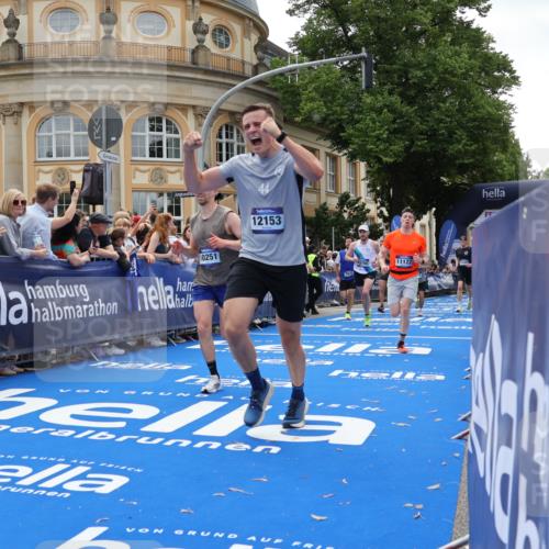29.06.2025 - hella hamburg halbmarathon Strokosch-Dieckow http://msf.ph/oto/8260187 29.06.2025 10:43:11 Ziel 1675, 3109, 3124, 4229, 6721, 7026, 7093, 7451, 9833, 10099, 10251, 11177, 12153, 12776, 12839, 15255, 15706, 16314, 16997, 17177, 18304 meine-sportfotos.de