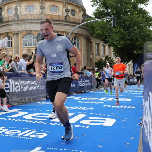 29.06.2025 - hella hamburg halbmarathon Strokosch-Dieckow http://msf.ph/oto/8260216 29.06.2025 10:43:12 Ziel 1675, 3109, 3124, 3146, 4229, 6721, 7026, 7093, 7451, 9833, 10099, 10251, 11177, 12153, 15255, 15706, 16314, 16997, 17177, 18304 meine-sportfotos.de