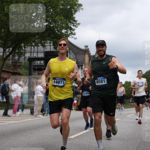 29.06.2025 - hella hamburg halbmarathon Yannick Fuchs http://msf.ph/oto/8260226 29.06.2025 10:48:35 20KM 1125, 1327, 1410, 1496, 1815, 2474, 2561, 2771, 2884, 3041, 3177, 3791, 3794, 3861, 3945, 4189, 4231, 4938, 5319, 6082, 6084, 6356, 6443, 6581, 6587, 6723, 6994, 8449, 8514, 8698, 8772, 8798, 8973, 9012, 9060, 9227, 10191, 10192, 10263, 10266, 10368, 11333, 11499, 11747, 11797, 11976, 12186, 12362, 12489, 12961, 13297, 13988, 14036, 14175, 14592, 14638, 14660, 14818, 14948, 15113, 15156, 15169, 15389, 15408, 15524, 15879, 16047, 16092, 16574, 17740 meine-sportfotos.de