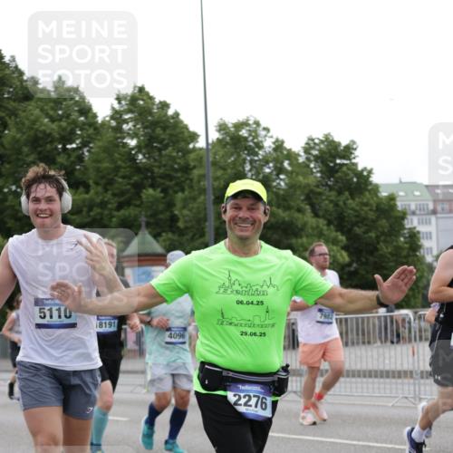 29.06.2025 - hella hamburg halbmarathon Jannik Wohlers http://msf.ph/oto/8260307 29.06.2025 10:32:36 Lombardsbrücke 1078, 1237, 1324, 1732, 2276, 2959, 3391, 3422, 3708, 3753, 3871, 4030, 4096, 4555, 4650, 5110, 5581, 5917, 6040, 6861, 7982, 8170, 8839, 9034, 9143, 9471, 9542, 9768, 11260, 11756, 12039, 12423, 12424, 12812, 12813, 12907, 13789, 14305, 14347, 14743, 15951, 15957, 16502, 16702, 17102, 17157, 17317, 17417, 17664, 18191, 18409, 18502, 18742, 18743, 19213 meine-sportfotos.de