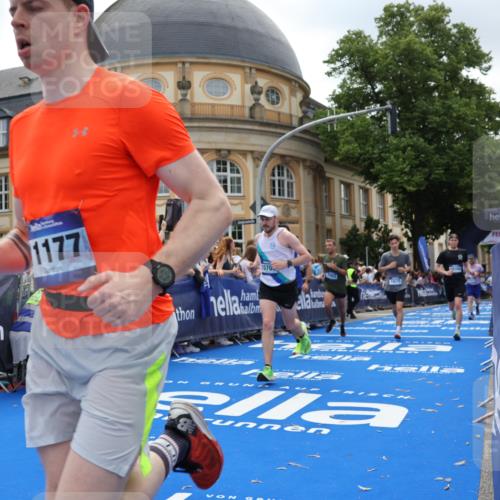 29.06.2025 - hella hamburg halbmarathon Strokosch-Dieckow http://msf.ph/oto/8260347 29.06.2025 10:43:13 Ziel 1675, 3109, 3124, 3146, 7026, 7093, 7451, 10099, 10251, 11177, 12153, 15255, 15706, 15921, 16314, 16997, 18274, 18304 meine-sportfotos.de