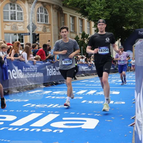 29.06.2025 - hella hamburg halbmarathon Strokosch-Dieckow http://msf.ph/oto/8260473 29.06.2025 10:43:15 Ziel 1675, 3109, 3124, 3146, 7026, 7093, 10099, 10251, 11177, 12153, 13348, 15706, 15921, 16314, 16720, 16997, 18274, 18304, 18987 meine-sportfotos.de