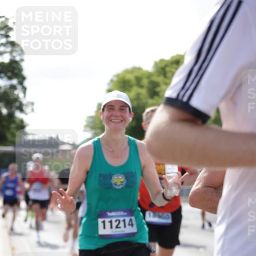 29.06.2025 - hella hamburg halbmarathon Jannik Wohlers http://msf.ph/oto/8260670 29.06.2025 09:58:09 Lombardsbrücke 1285, 1727, 2029, 2518, 2656, 2883, 3041, 3097, 3819, 3859, 4120, 4152, 4167, 5259, 5378, 5721, 5894, 6433, 6592, 6759, 6877, 7716, 8311, 8393, 8825, 10084, 11214, 11638, 11870, 12362, 12483, 12526, 12632, 12633, 12735, 12761, 13465, 13470, 13536, 14266, 14323, 14365, 14626, 14678, 14805, 14845, 15389, 15523, 15727, 15854, 15914, 16176, 16409, 16470, 16653, 16830, 16879, 16924, 17346, 17348, 18551, 18799, 18867, 19244 meine-sportfotos.de