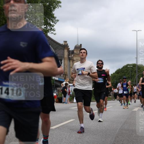 29.06.2025 - hella hamburg halbmarathon Yannick Fuchs http://msf.ph/oto/8260683 29.06.2025 10:48:37 20KM 1125, 1327, 1410, 1496, 1628, 1815, 2474, 2561, 2771, 2884, 3041, 3177, 3791, 3794, 3861, 3945, 4189, 4231, 4938, 5319, 6082, 6084, 6356, 6433, 6443, 6581, 6587, 6723, 6994, 8449, 8514, 8698, 8772, 8798, 8973, 9012, 9060, 9227, 10191, 10192, 10263, 10266, 10368, 10376, 11184, 11333, 11499, 11747, 11797, 11799, 11976, 12186, 12362, 12489, 12961, 13297, 13988, 14036, 14175, 14592, 14638, 14660, 14818, 14948, 15113, 15156, 15169, 15389, 15408, 15524, 15879, 16047, 16574 meine-sportfotos.de