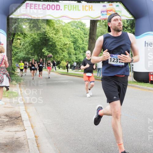 29.06.2025 - hella hamburg halbmarathon MichiJ http://msf.ph/oto/8260688 29.06.2025 10:53:38 Zwischen KM18-KM19 5976, 6059, 9405, 9559, 10213, 11507, 12313, 16546 meine-sportfotos.de