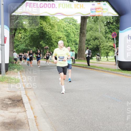 29.06.2025 - hella hamburg halbmarathon MichiJ http://msf.ph/oto/8260824 29.06.2025 10:29:54 Zwischen KM18-KM19 2579, 5410, 7378, 9659, 10894, 14661, 14820, 16281, 17720, 18442 meine-sportfotos.de