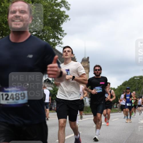 29.06.2025 - hella hamburg halbmarathon Yannick Fuchs http://msf.ph/oto/8260882 29.06.2025 10:48:37 20KM 1125, 1327, 1410, 1496, 1628, 1815, 2474, 2561, 2771, 2884, 3041, 3177, 3791, 3794, 3861, 3945, 4189, 4231, 4938, 5319, 6082, 6084, 6356, 6433, 6443, 6581, 6587, 6723, 6994, 8449, 8514, 8698, 8772, 8798, 8973, 9012, 9060, 9227, 10191, 10192, 10263, 10266, 10368, 10376, 11184, 11333, 11499, 11747, 11797, 11799, 11976, 12186, 12362, 12489, 12961, 13297, 13988, 14036, 14175, 14592, 14638, 14660, 14818, 14948, 15113, 15156, 15169, 15389, 15408, 15524, 15879, 16047, 16574 meine-sportfotos.de