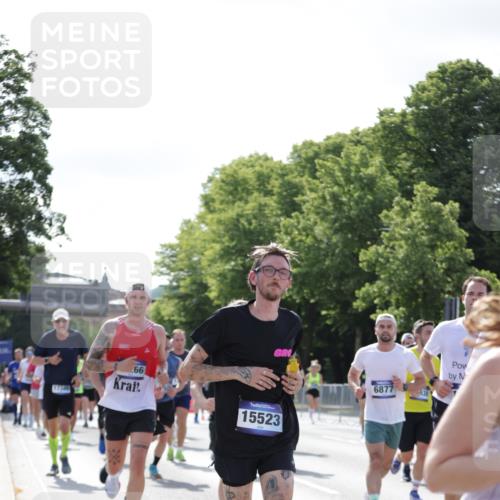 29.06.2025 - hella hamburg halbmarathon Jannik Wohlers http://msf.ph/oto/8260910 29.06.2025 09:58:11 Lombardsbrücke 1285, 1727, 2029, 2518, 2656, 2883, 2907, 3041, 3097, 3819, 3859, 4120, 4152, 4167, 5084, 5259, 5378, 5894, 6433, 6592, 6759, 6877, 7716, 8311, 8393, 8825, 10724, 11214, 11638, 11870, 12362, 12483, 12526, 12632, 12633, 12735, 12761, 13465, 13470, 13536, 13694, 13706, 13880, 14266, 14323, 14368, 14626, 14805, 14845, 15275, 15389, 15506, 15523, 15727, 15854, 15914, 16108, 16176, 16470, 16830, 16879, 16924, 17346, 17348, 18551, 18867, 19244 meine-sportfotos.de