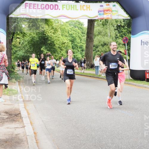 29.06.2025 - hella hamburg halbmarathon MichiJ http://msf.ph/oto/8260970 29.06.2025 10:53:44 Zwischen KM18-KM19 1329, 2868, 5976, 10213, 12313, 16546, 17500 meine-sportfotos.de