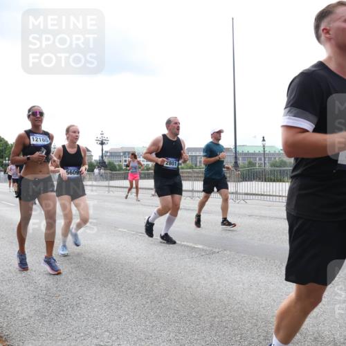 29.06.2025 - hella hamburg halbmarathon Lena Gebhardt http://msf.ph/oto/8261052 29.06.2025 10:34:29 Lombardsbrücke 1025, 1672, 1705, 1787, 2023, 2265, 2412, 2464, 2496, 2510, 2511, 2526, 2801, 2933, 3130, 3145, 3420, 3829, 3848, 4540, 4807, 4824, 4826, 5453, 5609, 6034, 6105, 6171, 6329, 6571, 6574, 6843, 7324, 7329, 7386, 7644, 7733, 8277, 8349, 8705, 8965, 9122, 9164, 9379, 9448, 9514, 10335, 10360, 10564, 10674, 11245, 11872, 12164, 12382, 13957, 15477, 16238, 16311, 16390, 16682, 16919, 17230, 18158, 18941 meine-sportfotos.de