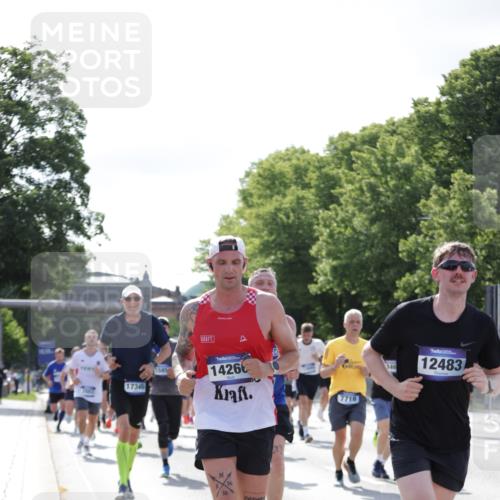 29.06.2025 - hella hamburg halbmarathon Jannik Wohlers http://msf.ph/oto/8261182 29.06.2025 09:58:13 Lombardsbrücke 1285, 1727, 1946, 1951, 2029, 2518, 2656, 2840, 2883, 2907, 3041, 3097, 3819, 3859, 3952, 4120, 4152, 4167, 5077, 5084, 5259, 5378, 5894, 6433, 6592, 6657, 6759, 6877, 7082, 7716, 8393, 10724, 11212, 11214, 11638, 11870, 12362, 12483, 12526, 12632, 12633, 12735, 12761, 13465, 13470, 13536, 13694, 13706, 13880, 14266, 14355, 14368, 14626, 14805, 14845, 15275, 15389, 15506, 15523, 15727, 15854, 15914, 16108, 16176, 16470, 16830, 17181, 17346, 17348, 19244 meine-sportfotos.de