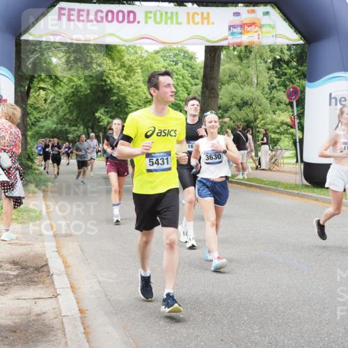 29.06.2025 - hella hamburg halbmarathon MichiJ http://msf.ph/oto/8261275 29.06.2025 10:53:48 Zwischen KM18-KM19 1329, 2868, 3630, 4532, 5431, 11509, 12998, 16379, 17500, 18857 meine-sportfotos.de