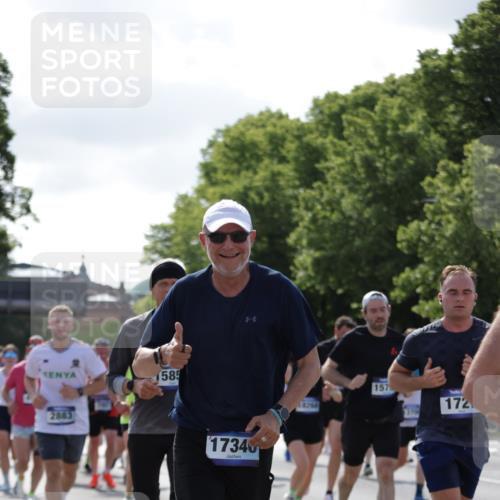 29.06.2025 - hella hamburg halbmarathon Jannik Wohlers http://msf.ph/oto/8261286 29.06.2025 09:58:15 Lombardsbrücke 1285, 1727, 1946, 1951, 2029, 2518, 2840, 2883, 2907, 3097, 3819, 3952, 4120, 4152, 4167, 5077, 5084, 5259, 5378, 5894, 6433, 6592, 6657, 6759, 6877, 7082, 7369, 7716, 8322, 8393, 8639, 10724, 11212, 11214, 11638, 12362, 12483, 12526, 12632, 12633, 12735, 12761, 13397, 13465, 13470, 13536, 13694, 13706, 13880, 14266, 14355, 14363, 14368, 14702, 14805, 14845, 15275, 15389, 15506, 15523, 15727, 15854, 15914, 16108, 16176, 16470, 16830, 17181, 17346, 17348, 17491 meine-sportfotos.de
