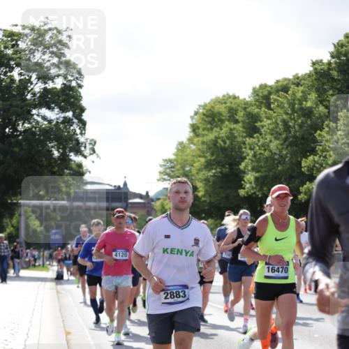 29.06.2025 - hella hamburg halbmarathon Jannik Wohlers http://msf.ph/oto/8261372 29.06.2025 09:58:17 Lombardsbrücke 1285, 1727, 1946, 1951, 2029, 2518, 2840, 2883, 2907, 3097, 3819, 3952, 4120, 4152, 4167, 5077, 5084, 5259, 5378, 5894, 6294, 6592, 6657, 6759, 6877, 7082, 7369, 7716, 8322, 8393, 8639, 10724, 11212, 11214, 11638, 11976, 12362, 12483, 12526, 12632, 12633, 12735, 13397, 13465, 13470, 13536, 13694, 13706, 13880, 14266, 14355, 14363, 14368, 14702, 15275, 15389, 15506, 15523, 15727, 15854, 16108, 16176, 16470, 16830, 17181, 17346, 17348, 17491 meine-sportfotos.de