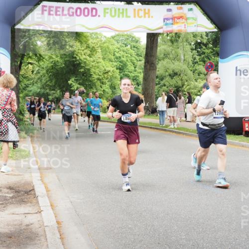 29.06.2025 - hella hamburg halbmarathon MichiJ http://msf.ph/oto/8261414 29.06.2025 10:53:50 Zwischen KM18-KM19 2868, 3630, 4532, 5431, 10042, 11509, 12998, 16379, 17500, 18857 meine-sportfotos.de