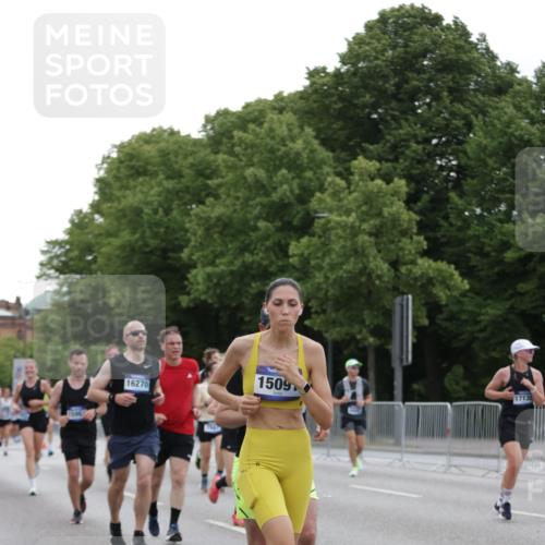 29.06.2025 - hella hamburg halbmarathon Jannik Wohlers http://msf.ph/oto/8261476 29.06.2025 10:32:50 Lombardsbrücke 1324, 1764, 2038, 2054, 2085, 2838, 3341, 3812, 3871, 4030, 4445, 4650, 5180, 5581, 5917, 6773, 8595, 9289, 9591, 9592, 9780, 11229, 11713, 11826, 12039, 12812, 12813, 13339, 14085, 14305, 14743, 15091, 15815, 15885, 15951, 15957, 15964, 16246, 16270, 16391, 17135, 18409, 18742, 18743, 18951 meine-sportfotos.de