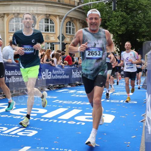 29.06.2025 - hella hamburg halbmarathon Strokosch-Dieckow http://msf.ph/oto/8261484 29.06.2025 10:43:26 Ziel 2653, 3146, 3928, 4080, 5124, 5436, 5506, 7635, 8664, 9931, 10237, 10246, 11648, 12623, 13348, 14484, 15921, 16338, 16720, 17391, 18274, 18513, 18775, 18810, 18942, 18987, 19009, 19051, 19229 meine-sportfotos.de