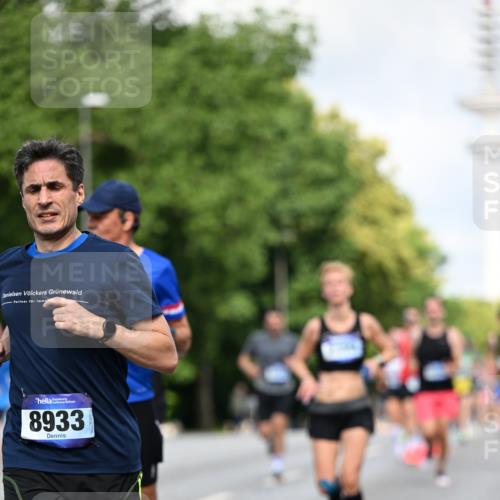 29.06.2025 - hella hamburg halbmarathon Dr. Thomas Lammeyer http://msf.ph/oto/8261708 29.06.2025 09:52:04 Kennedybrücke 1290, 1505, 1710, 2262, 2399, 3480, 4062, 4359, 4381, 5003, 5307, 5554, 5709, 6993, 7152, 7154, 8002, 8121, 8571, 8933, 9403, 10190, 10852 meine-sportfotos.de