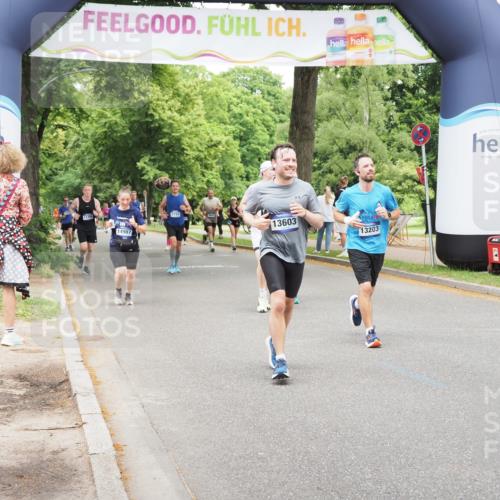 29.06.2025 - hella hamburg halbmarathon MichiJ http://msf.ph/oto/8261767 29.06.2025 10:53:54 Zwischen KM18-KM19 1866, 3630, 4532, 5431, 10042, 11321, 11509, 12998, 13203, 13603, 14987, 18857 meine-sportfotos.de