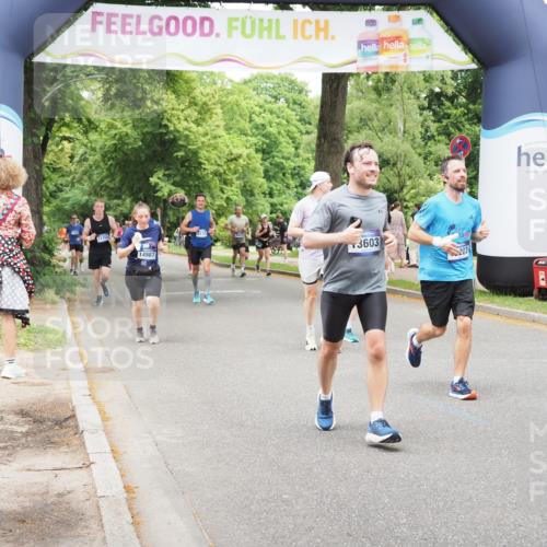 29.06.2025 - hella hamburg halbmarathon MichiJ http://msf.ph/oto/8261823 29.06.2025 10:53:54 Zwischen KM18-KM19 1866, 3630, 4532, 5431, 10042, 11321, 11509, 12998, 13203, 13603, 14987, 18857 meine-sportfotos.de