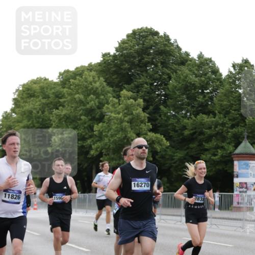 29.06.2025 - hella hamburg halbmarathon Jannik Wohlers http://msf.ph/oto/8261857 29.06.2025 10:32:52 Lombardsbrücke 1324, 1764, 2038, 2054, 2085, 2838, 3341, 3812, 3871, 4030, 4164, 4445, 4650, 5180, 5581, 5917, 6773, 8595, 9289, 9591, 9592, 9780, 11229, 11713, 11826, 12039, 12812, 12813, 13339, 14085, 15091, 15815, 15885, 15951, 15957, 15964, 16246, 16270, 16391, 17135, 18409, 18742, 18743, 18951 meine-sportfotos.de
