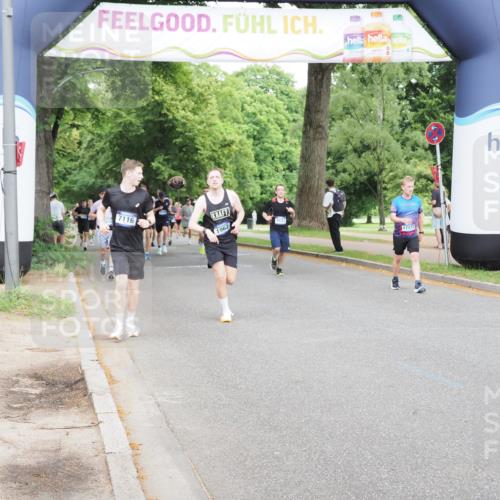 29.06.2025 - hella hamburg halbmarathon MichiJ http://msf.ph/oto/8261966 29.06.2025 10:30:02 Zwischen KM18-KM19 1631, 1962, 4871, 5387, 5436, 10375, 10894, 12434, 17177, 18491 meine-sportfotos.de