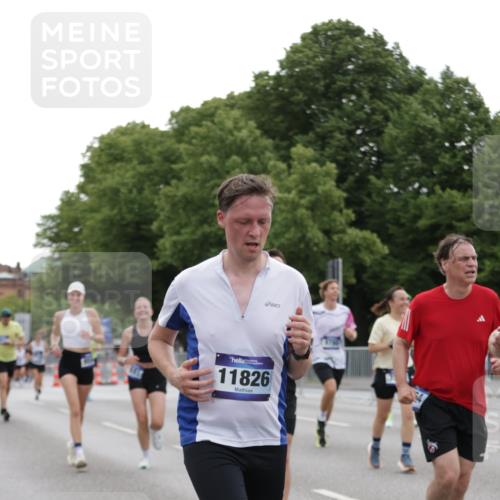 29.06.2025 - hella hamburg halbmarathon Jannik Wohlers http://msf.ph/oto/8262008 29.06.2025 10:32:53 Lombardsbrücke 1324, 1764, 1995, 2038, 2054, 2085, 2838, 3341, 3812, 3871, 4164, 4445, 4650, 5180, 5581, 5917, 6773, 8595, 9289, 9591, 9592, 9750, 9780, 11229, 11713, 11826, 12039, 12812, 12813, 13339, 14085, 15091, 15815, 15885, 15951, 15957, 15964, 16246, 16270, 16391, 17135, 18742, 18743, 18951 meine-sportfotos.de