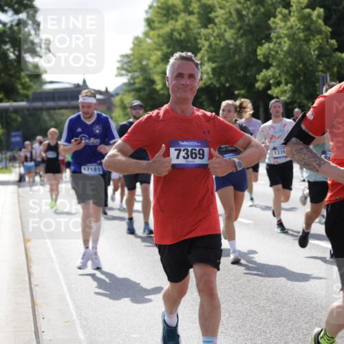 29.06.2025 - hella hamburg halbmarathon Jannik Wohlers http://msf.ph/oto/8262057 29.06.2025 09:58:22 Lombardsbrücke 1410, 1485, 1727, 1946, 1951, 2518, 2840, 2883, 2907, 3334, 3819, 3952, 4120, 4152, 4167, 5077, 5084, 5378, 6294, 6592, 6657, 6759, 6877, 7082, 7369, 7716, 7732, 8068, 8322, 8639, 8721, 9727, 9770, 10724, 11212, 11638, 11976, 12135, 12362, 12483, 12526, 12632, 13397, 13465, 13470, 13654, 13694, 13706, 13880, 13997, 14266, 14355, 14363, 14368, 14702, 15275, 15497, 15506, 15523, 15727, 15854, 16108, 16292, 16470, 16830, 17181, 17346, 17348, 17491 meine-sportfotos.de
