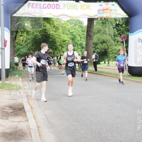 29.06.2025 - hella hamburg halbmarathon MichiJ http://msf.ph/oto/8262077 29.06.2025 10:30:03 Zwischen KM18-KM19 1631, 1962, 4871, 5387, 5436, 7116, 10375, 12434, 17177, 18491 meine-sportfotos.de