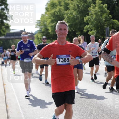 29.06.2025 - hella hamburg halbmarathon Jannik Wohlers http://msf.ph/oto/8262105 29.06.2025 09:58:22 Lombardsbrücke 1410, 1485, 1727, 1946, 1951, 2518, 2840, 2883, 2907, 3334, 3819, 3952, 4120, 4152, 4167, 5077, 5084, 5378, 6294, 6592, 6657, 6759, 6877, 7082, 7369, 7716, 7732, 8068, 8322, 8639, 8721, 9727, 9770, 10724, 11212, 11638, 11976, 12135, 12362, 12483, 12526, 12632, 13397, 13465, 13470, 13654, 13694, 13706, 13880, 13997, 14266, 14355, 14363, 14368, 14702, 15275, 15497, 15506, 15523, 15727, 15854, 16108, 16292, 16470, 16830, 17181, 17346, 17348, 17491 meine-sportfotos.de