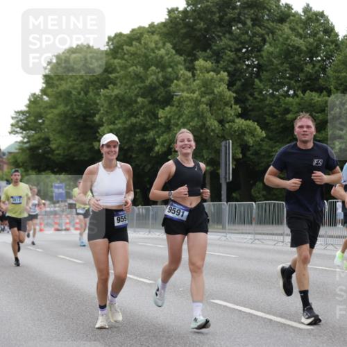 29.06.2025 - hella hamburg halbmarathon Jannik Wohlers http://msf.ph/oto/8262120 29.06.2025 10:32:55 Lombardsbrücke 1764, 1995, 2038, 2054, 2085, 2838, 3341, 3812, 4164, 4445, 5180, 5581, 5917, 6773, 7705, 8595, 9289, 9591, 9592, 9750, 9780, 11229, 11713, 11826, 12039, 12812, 12813, 13339, 14085, 15091, 15815, 15885, 15964, 16246, 16270, 16391, 17135, 18742, 18743, 18951 meine-sportfotos.de