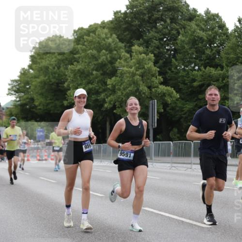 29.06.2025 - hella hamburg halbmarathon Jannik Wohlers http://msf.ph/oto/8262149 29.06.2025 10:32:55 Lombardsbrücke 1764, 1995, 2038, 2054, 2085, 2838, 3341, 3812, 4164, 4445, 5180, 5581, 5917, 6773, 7705, 8595, 9289, 9591, 9592, 9750, 9780, 11229, 11713, 11826, 12039, 12812, 12813, 13339, 14085, 15091, 15815, 15885, 15964, 16246, 16270, 16391, 17135, 18742, 18743, 18951 meine-sportfotos.de