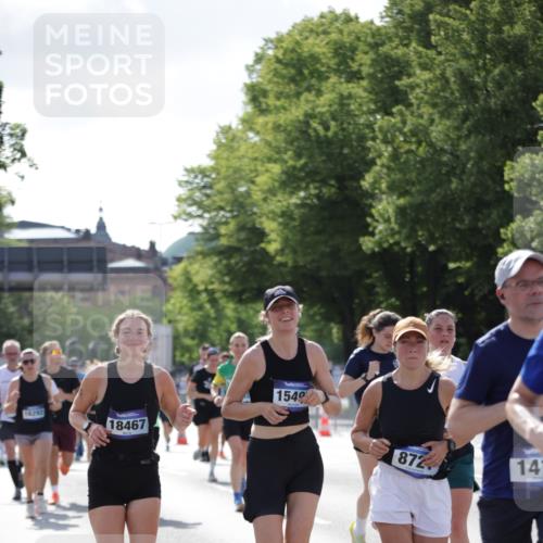 29.06.2025 - hella hamburg halbmarathon Jannik Wohlers http://msf.ph/oto/8262223 29.06.2025 09:58:26 Lombardsbrücke 1410, 1485, 1727, 1946, 1951, 2840, 2883, 2907, 3334, 3952, 4120, 4167, 5077, 5084, 6294, 6629, 6657, 7082, 7369, 7716, 7732, 8068, 8322, 8639, 8721, 9655, 9727, 9770, 10488, 10724, 11212, 11612, 11638, 11976, 12135, 12362, 12526, 13397, 13465, 13654, 13694, 13706, 13880, 13997, 14355, 14363, 14368, 14702, 15275, 15497, 15506, 15516, 15727, 15854, 16108, 16292, 16470, 17181, 17346, 17491, 17828, 18000, 18181, 18308, 18340, 19152 meine-sportfotos.de