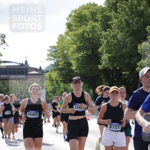 29.06.2025 - hella hamburg halbmarathon Jannik Wohlers http://msf.ph/oto/8262235 29.06.2025 09:58:26 Lombardsbrücke 1410, 1485, 1727, 1946, 1951, 2840, 2883, 2907, 3334, 3952, 4120, 4167, 5077, 5084, 6294, 6629, 6657, 7082, 7369, 7716, 7732, 8068, 8322, 8639, 8721, 9655, 9727, 9770, 10488, 10724, 11212, 11612, 11638, 11976, 12135, 12362, 12526, 13397, 13465, 13654, 13694, 13706, 13880, 13997, 14355, 14363, 14368, 14702, 15275, 15497, 15506, 15516, 15727, 15854, 16108, 16292, 16470, 17181, 17346, 17491, 17828, 18000, 18181, 18308, 18340, 19152 meine-sportfotos.de